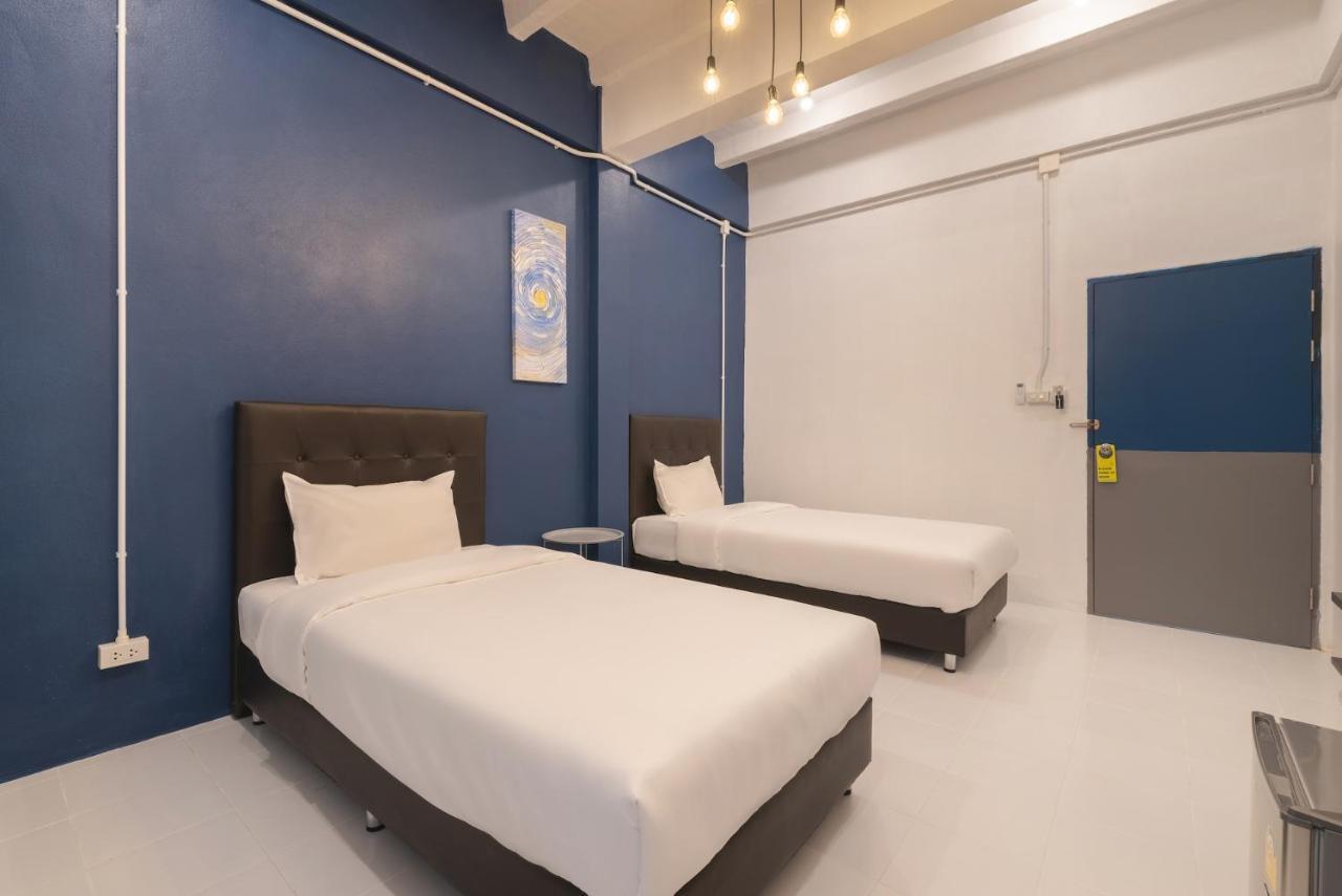 Bedgasm Hotel X Cafe Nimman Chiang Mai Bagian luar foto