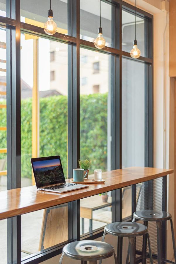 Bedgasm Hotel X Cafe Nimman Chiang Mai Bagian luar foto
