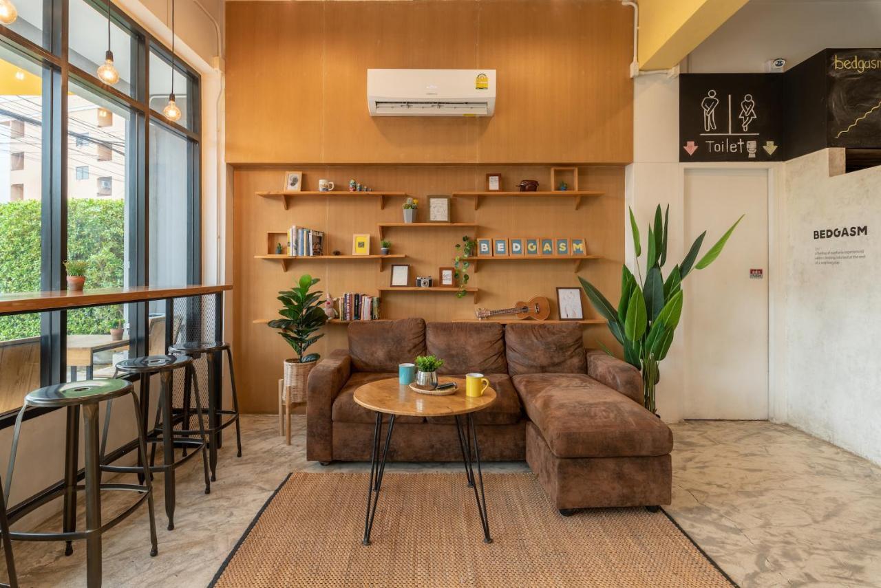 Bedgasm Hotel X Cafe Nimman Chiang Mai Bagian luar foto