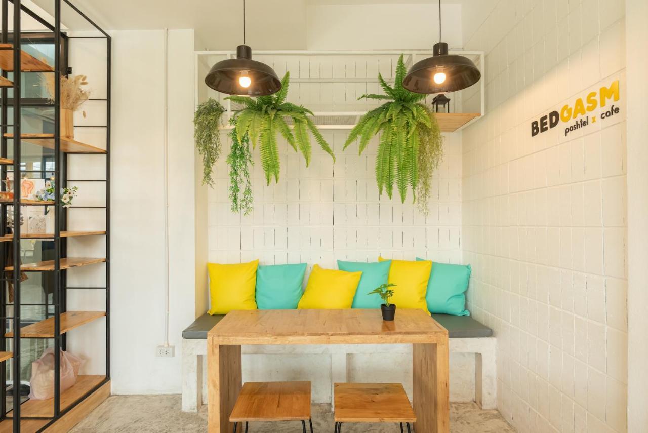 Bedgasm Hotel X Cafe Nimman Chiang Mai Bagian luar foto